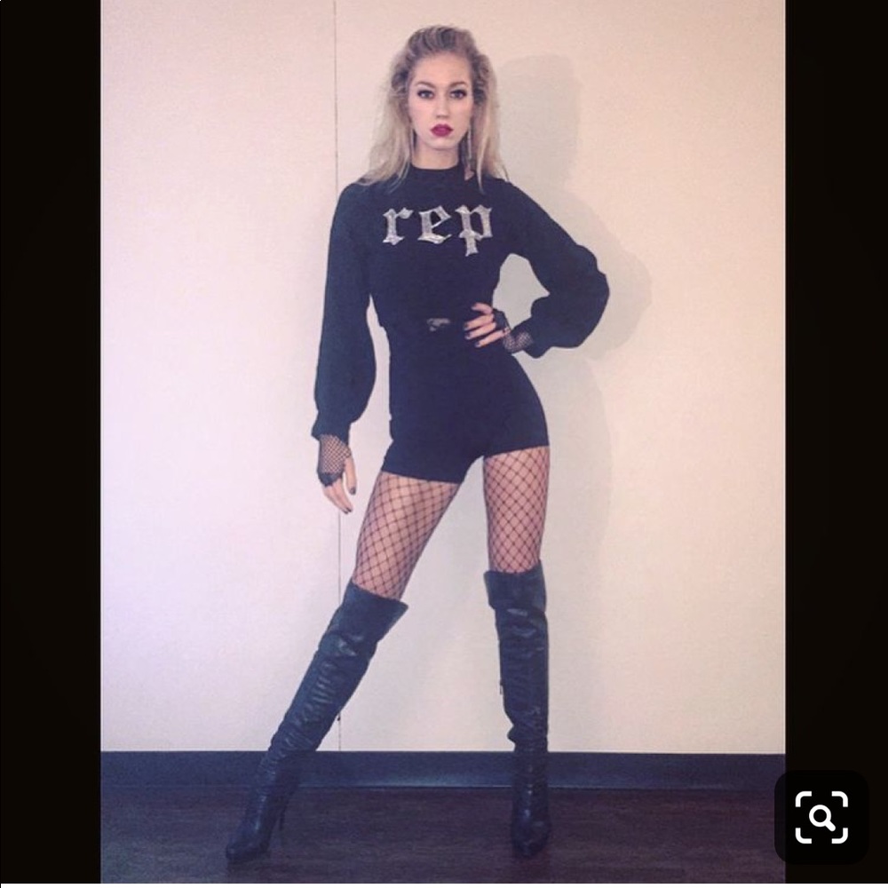 Taylor swift Halloween costume reputation tour NWT